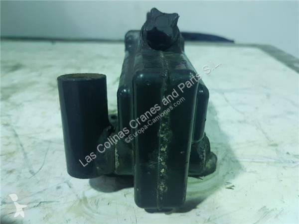 قطع غيار الآليات الثقيلة MAN Pompe de levage de...