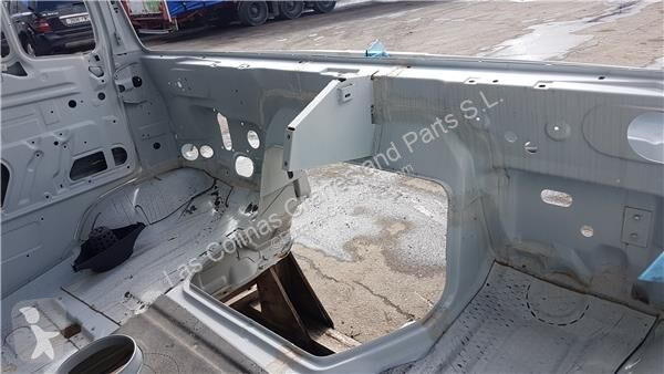 قطع غيار الآليات الثقيلة Mercedes Cabine...