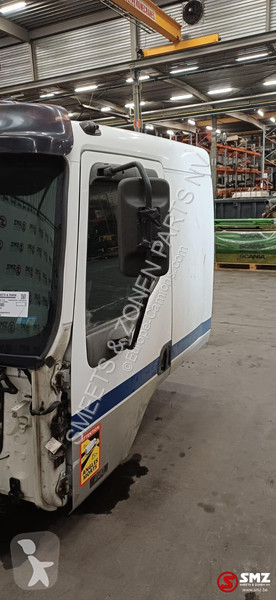 قطع غيار الآليات الثقيلة Renault Occ cabine...