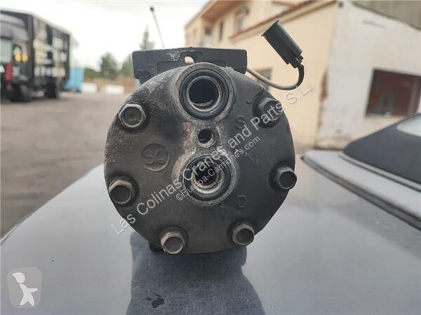 Pezzi di ricambio per mezzi pesanti Renault...