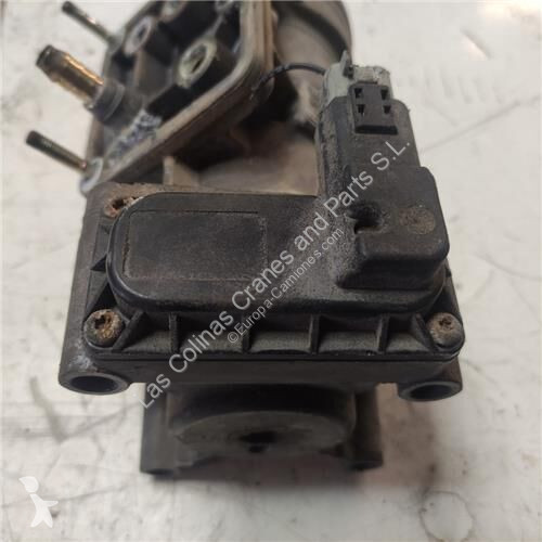 قطع غيار الآليات الثقيلة Scania Robinet de...