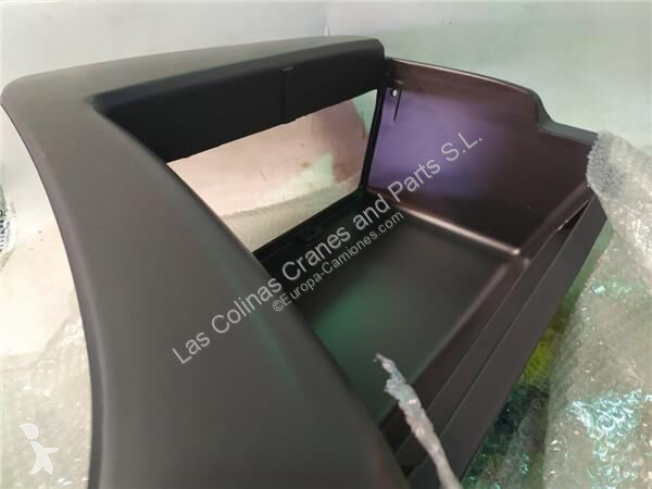قطع غيار الآليات الثقيلة Iveco Pare-chocs...
