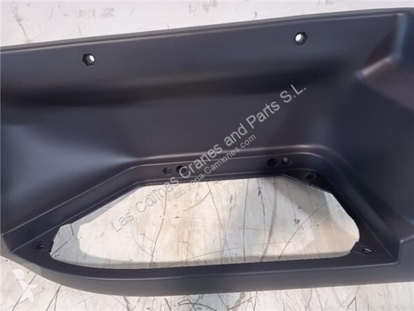 قطع غيار الآليات الثقيلة  Marchepied 5010 353...