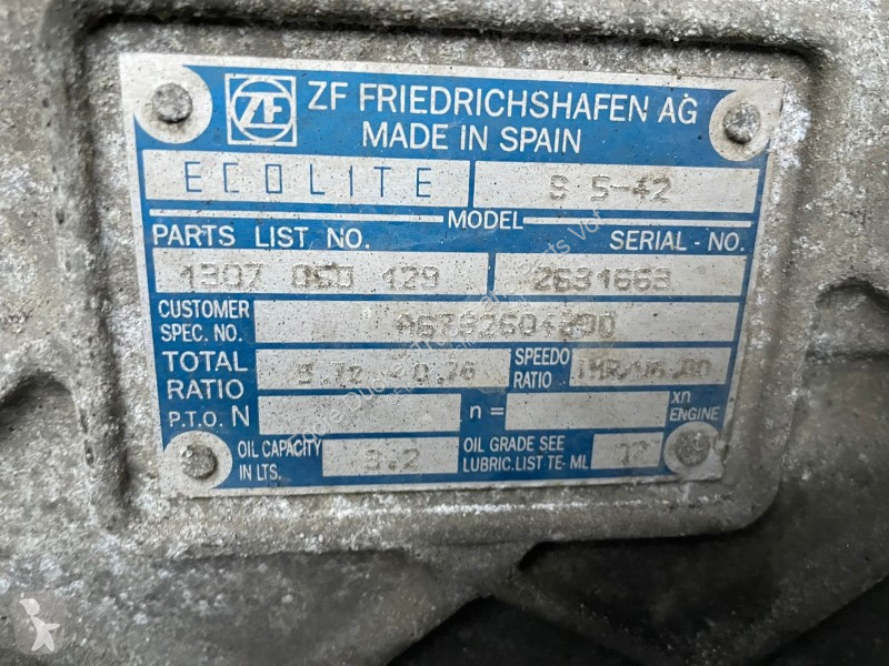 قطع غيار الآليات الثقيلة DAF A 6732604300 ZF...