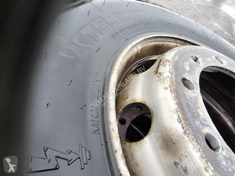 قطع غيار الآليات الثقيلة Michelin terminal...