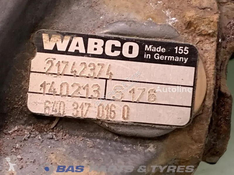 قطع غيار الآليات الثقيلة Volvo