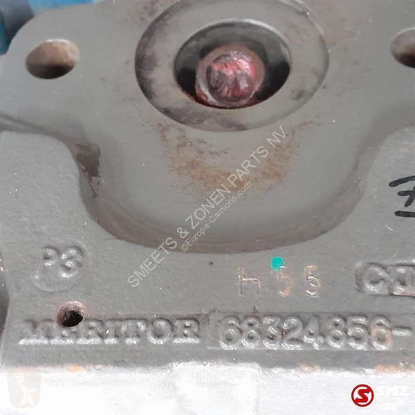 قطع غيار الآليات الثقيلة Volvo Remklauw links...