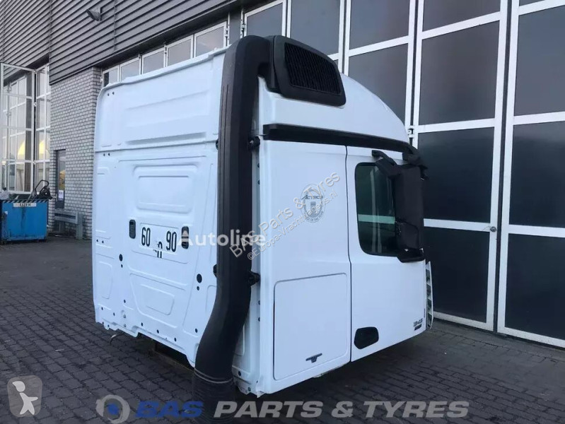 قطع غيار الآليات الثقيلة Mercedes