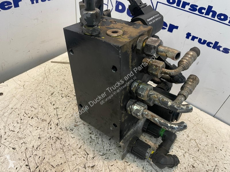 قطع غيار الآليات الثقيلة DAF 1450336-1981282...