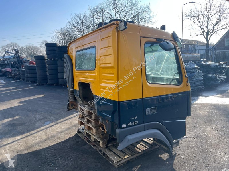قطع غيار الآليات الثقيلة Volvo DAY CAB