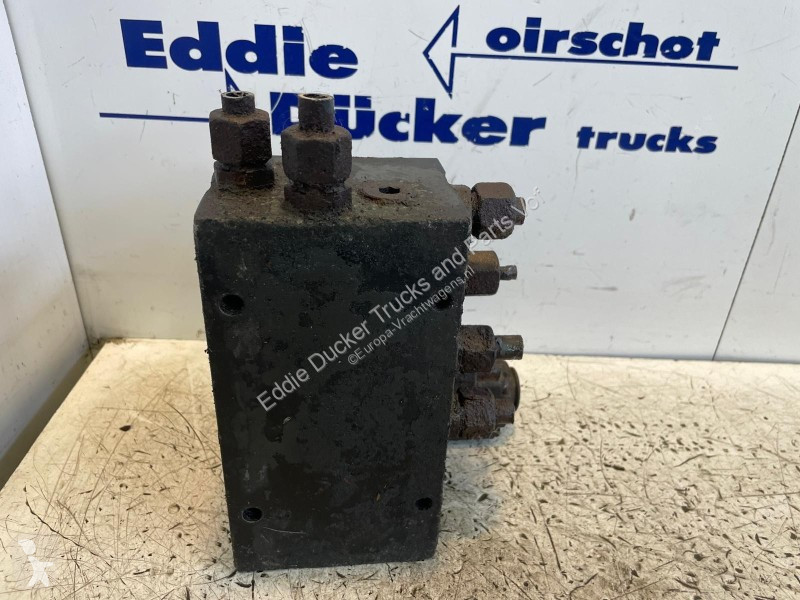 قطع غيار الآليات الثقيلة DAF 1450336-1981282...