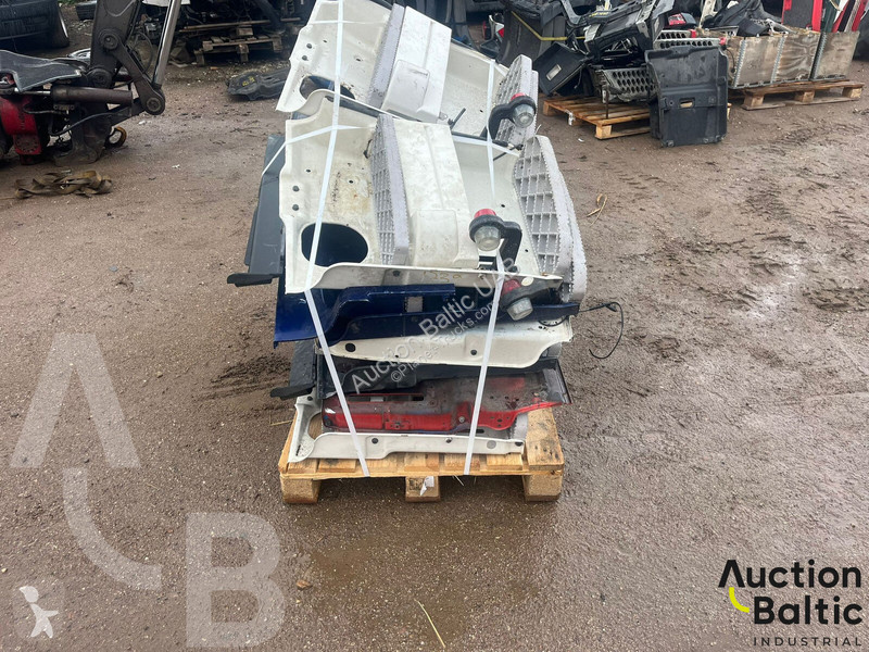 قطع غيار الآليات الثقيلة Scania steps