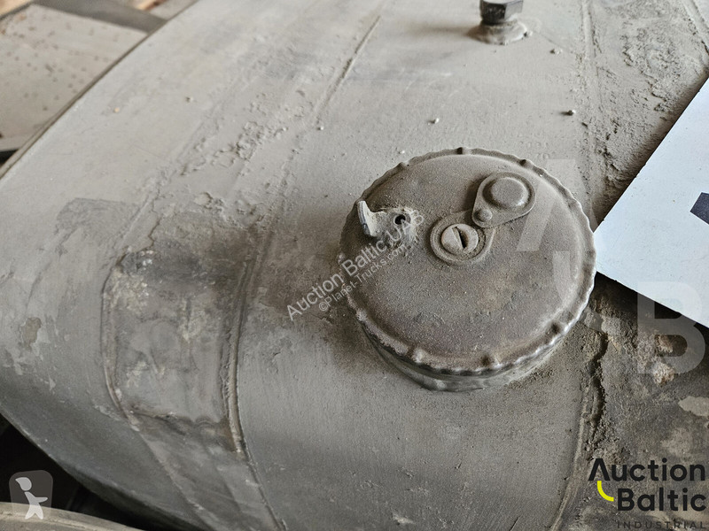 قطع غيار الآليات الثقيلة  tank