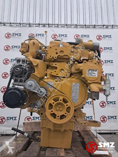قطع غيار الآليات الثقيلة Caterpillar Motor c4.4...