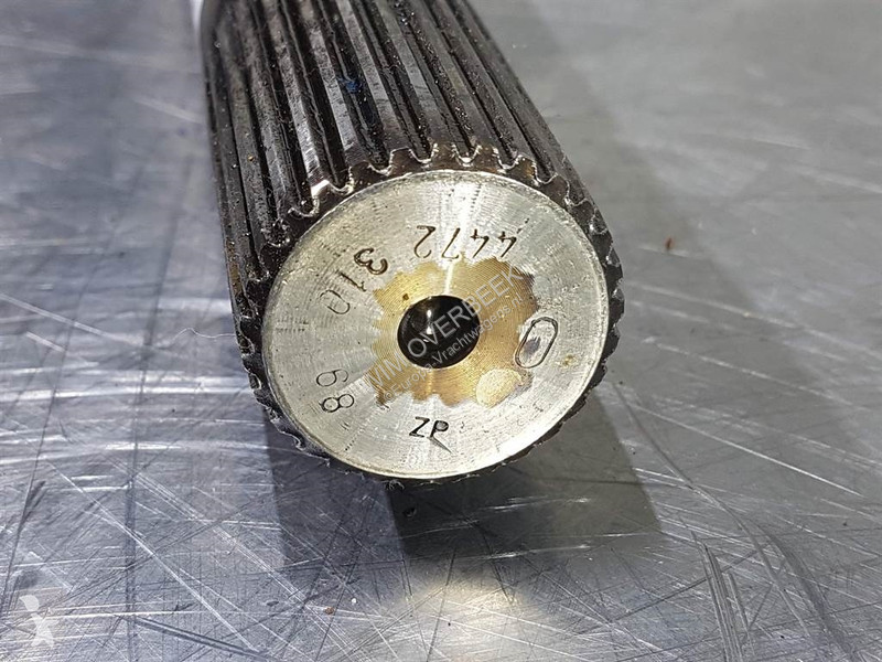 قطع غيار الآليات الثقيلة ZF 4472310068 - Joint...
