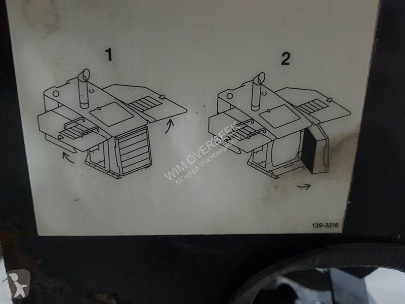 Pezzi di ricambio per mezzi pesanti Caterpillar...