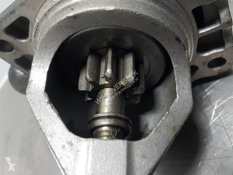 قطع غيار الآليات الثقيلة Deutz BF4L913-12V 9T...