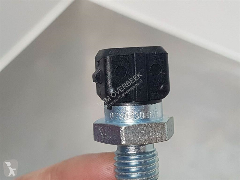 قطع غيار الآليات الثقيلة Perkins...
