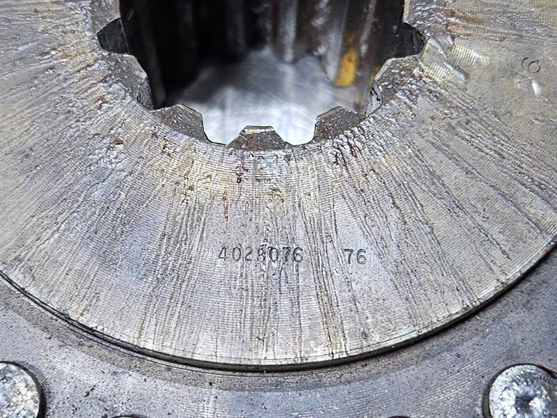 Pezzi di ricambio per mezzi pesanti John Deere...