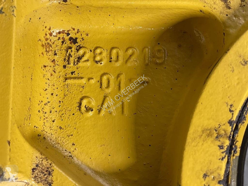 قطع غيار الآليات الثقيلة Caterpillar...