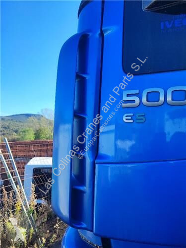 قطع غيار الآليات الثقيلة Iveco Panneau d'angle...