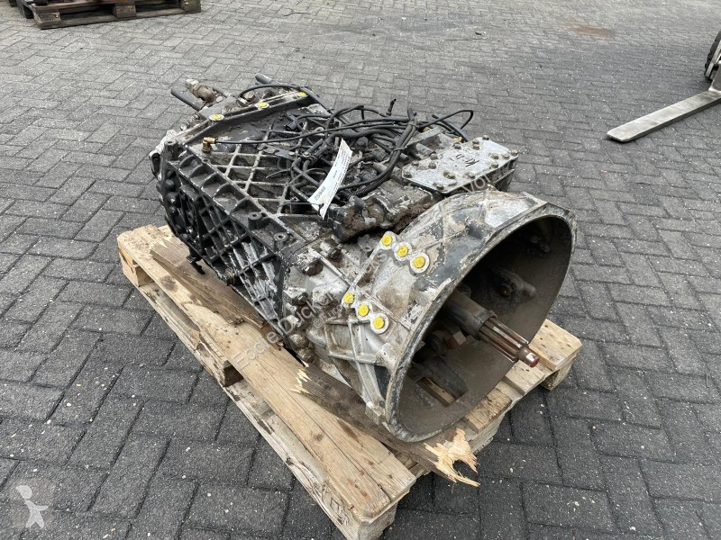 قطع غيار الآليات الثقيلة MAN 81.32003-6918 ZF...