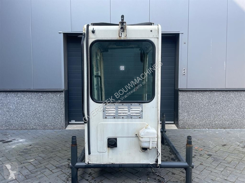 قطع غيار الآليات الثقيلة Liebherr...