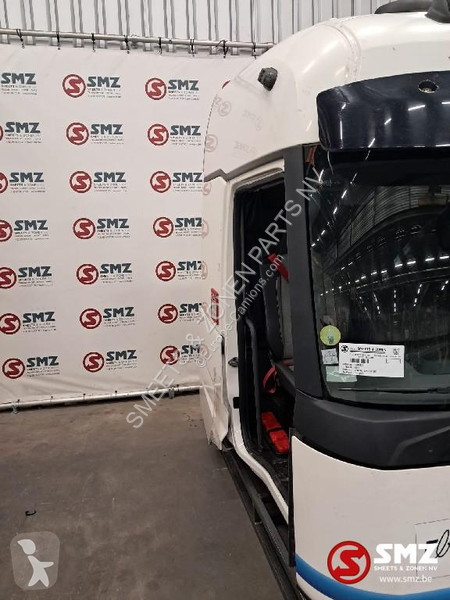 قطع غيار الآليات الثقيلة Renault Occ Cabine...