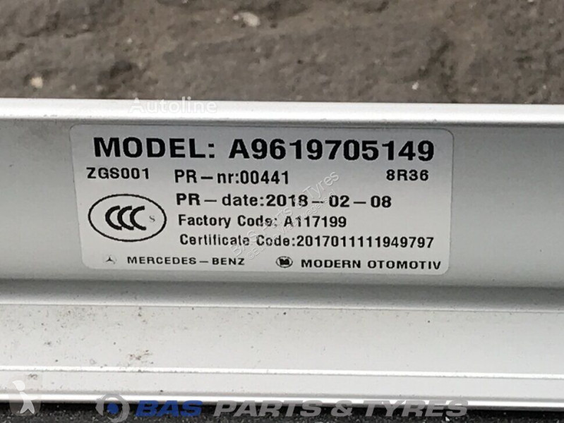 قطع غيار الآليات الثقيلة Mercedes Bed support...