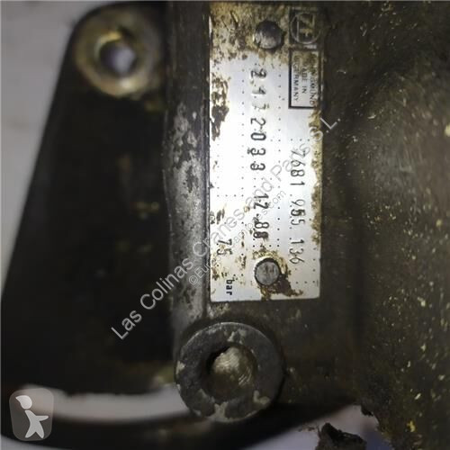 قطع غيار الآليات الثقيلة Nissan Pompe de...
