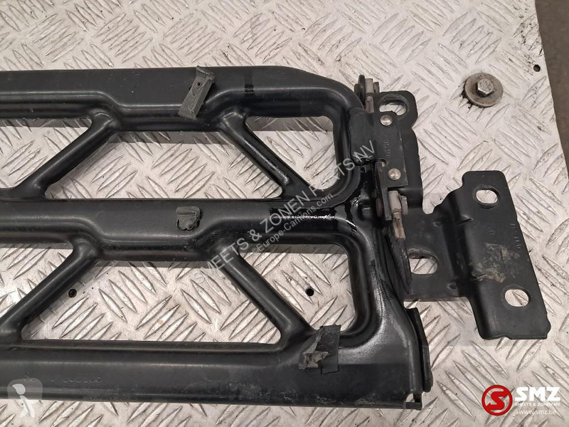 قطع غيار الآليات الثقيلة Renault Occ grille...