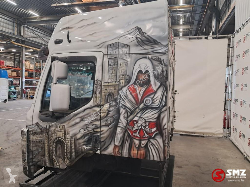 قطع غيار الآليات الثقيلة Renault Occ Cabine...