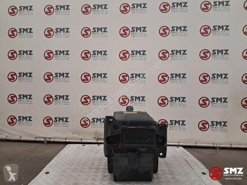 قطع غيار الآليات الثقيلة MAN Occ AdBluetank 35L...
