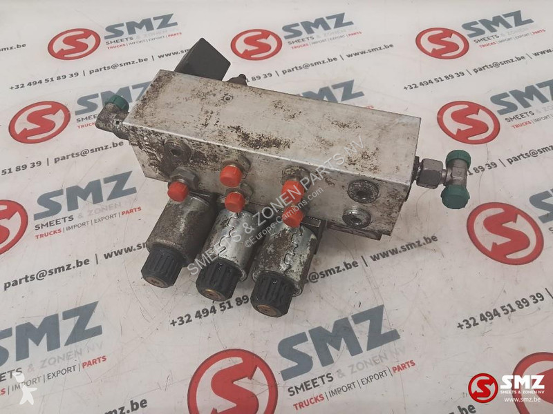 قطع غيار الآليات الثقيلة  Occ set van 3...
