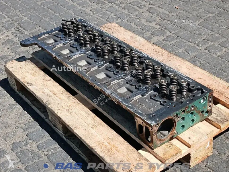 قطع غيار الآليات الثقيلة Volvo Cylinderhead...