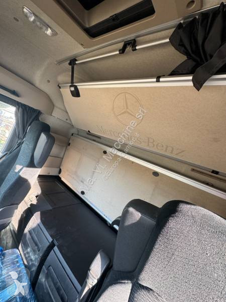 قطع غيار الآليات الثقيلة Mercedes