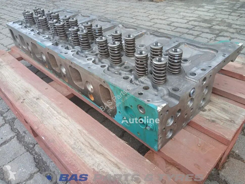قطع غيار الآليات الثقيلة Volvo Cylinderhead...