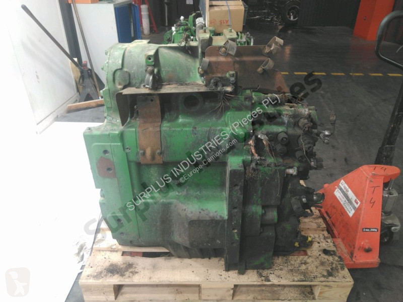 قطع غيار الآليات الثقيلة John Deere 8345R
