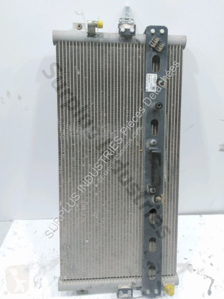 قطع غيار الآليات الثقيلة John Deere 8345R