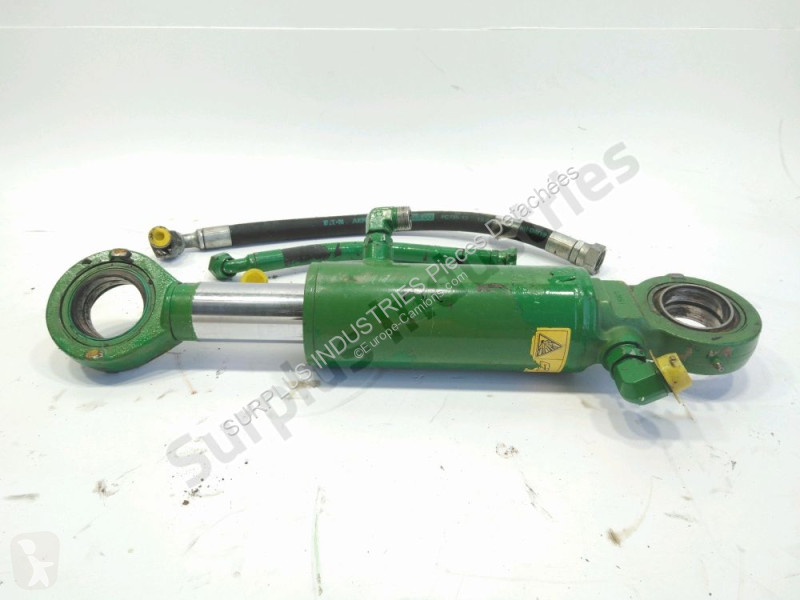 قطع غيار الآليات الثقيلة John Deere 8345R