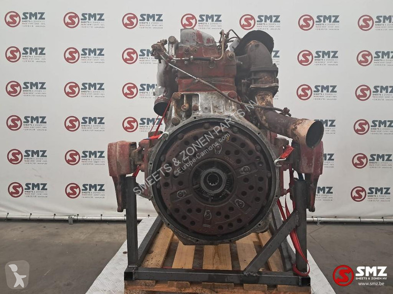 قطع غيار الآليات الثقيلة Iveco Occ motor 8210...