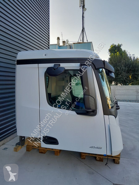 قطع غيار الآليات الثقيلة Mercedes AROCS ACTROS...