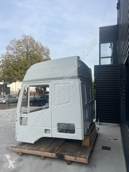قطع غيار الآليات الثقيلة Iveco EUROSTAR 1993 ->...