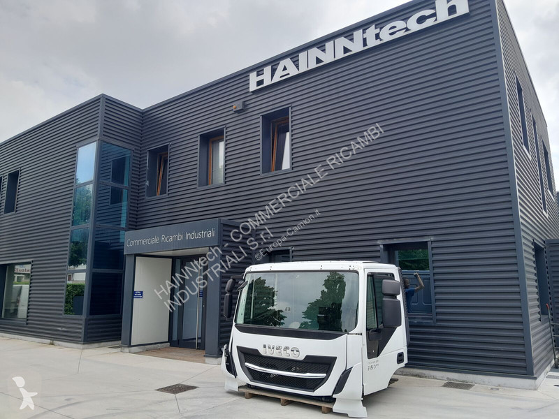 قطع غيار الآليات الثقيلة Iveco STRALIS TRAKKER...