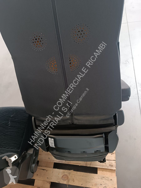 قطع غيار الآليات الثقيلة Mercedes RH+LH - DX+SX