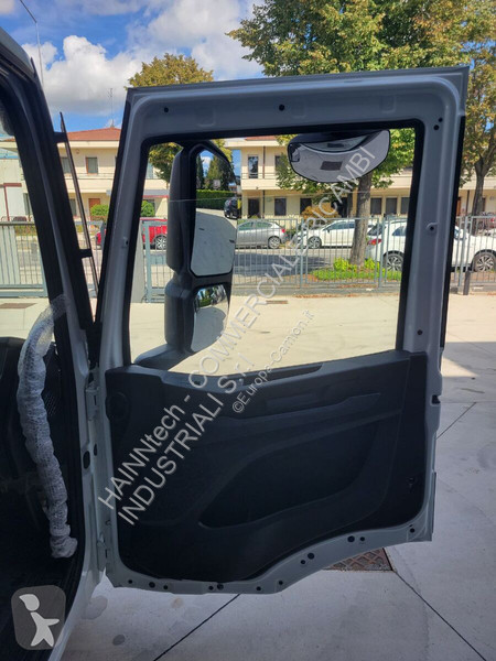 Pezzi di ricambio per mezzi pesanti Iveco X-Way...