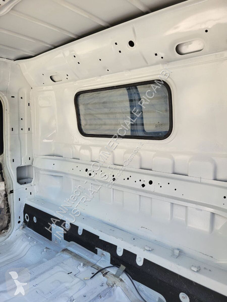 قطع غيار الآليات الثقيلة Mitsubishi Fuso CANTER...