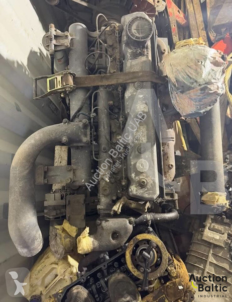 قطع غيار الآليات الثقيلة  engine