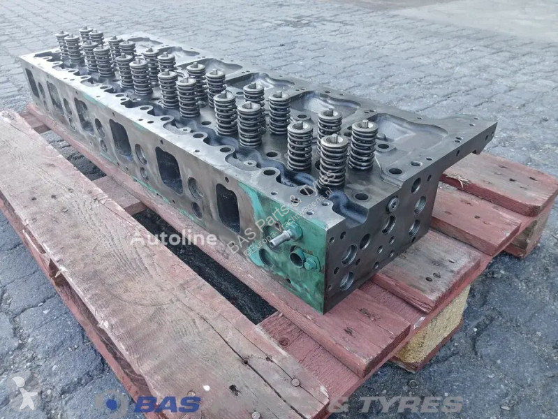قطع غيار الآليات الثقيلة Volvo Cylinderhead...
