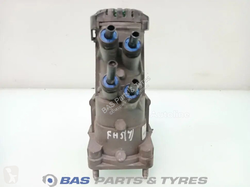 قطع غيار الآليات الثقيلة Volvo Brake valve